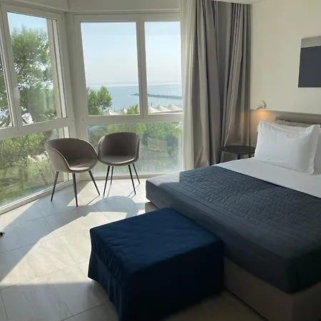 Petit Palais ホテル