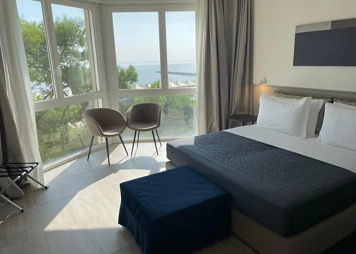 Petit Palais מלון