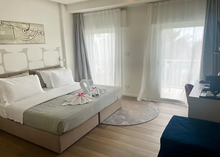 Petit Palais מלון