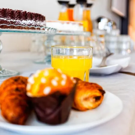 Petit Palais Hotel 4*