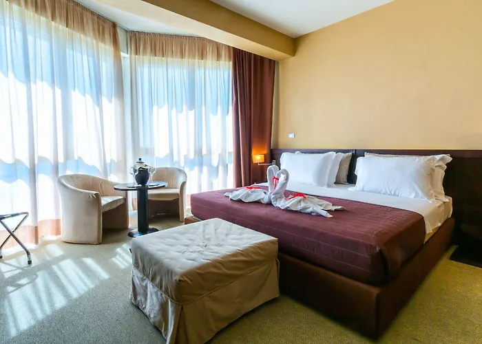 Petit Palais Hotel 4*