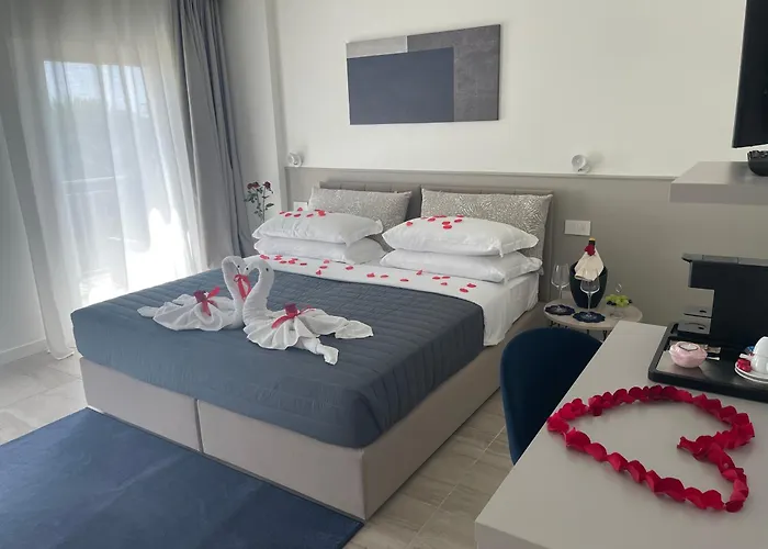 Hotel Petit Palais 4*