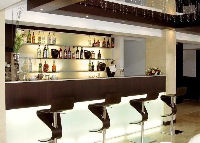 Petit Palais Hotel 4*